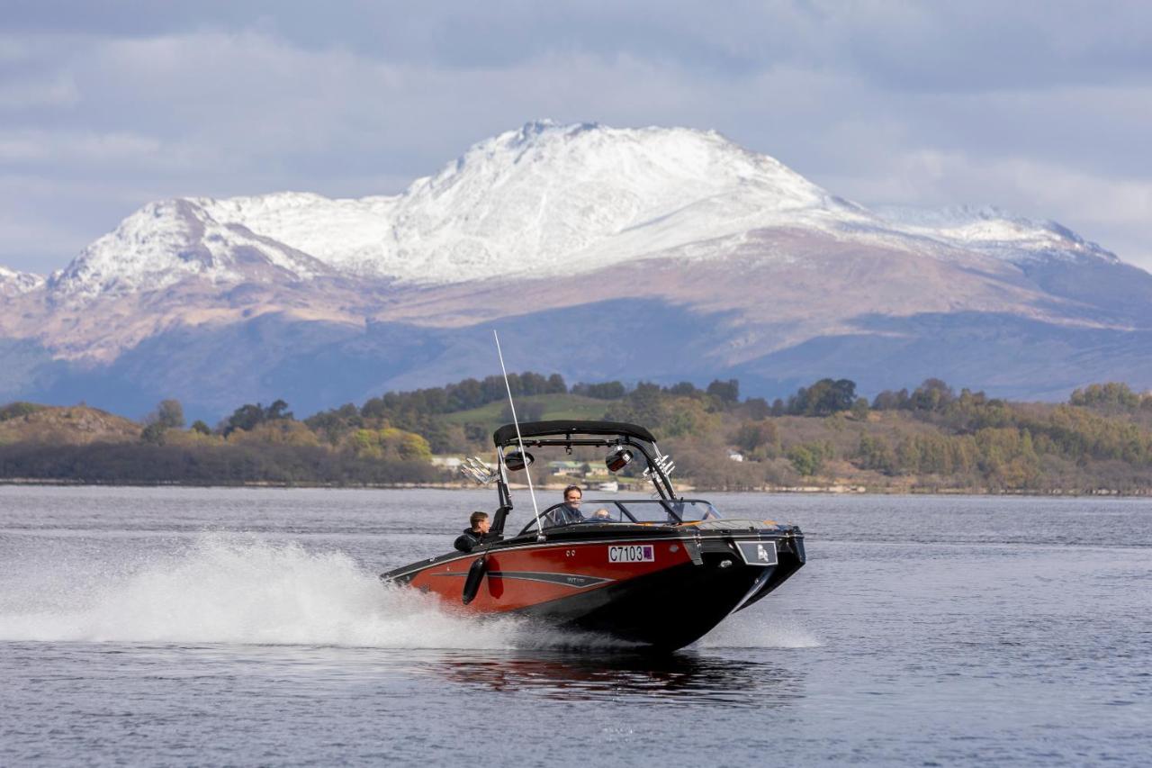 Cameron House On Loch Lomond Alexandria Esterno foto A motor launch on Loch Lomond