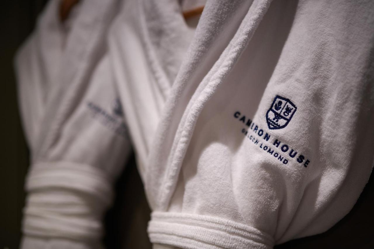 Cameron House On Loch Lomond Alexandria Esterno foto A bathrobe