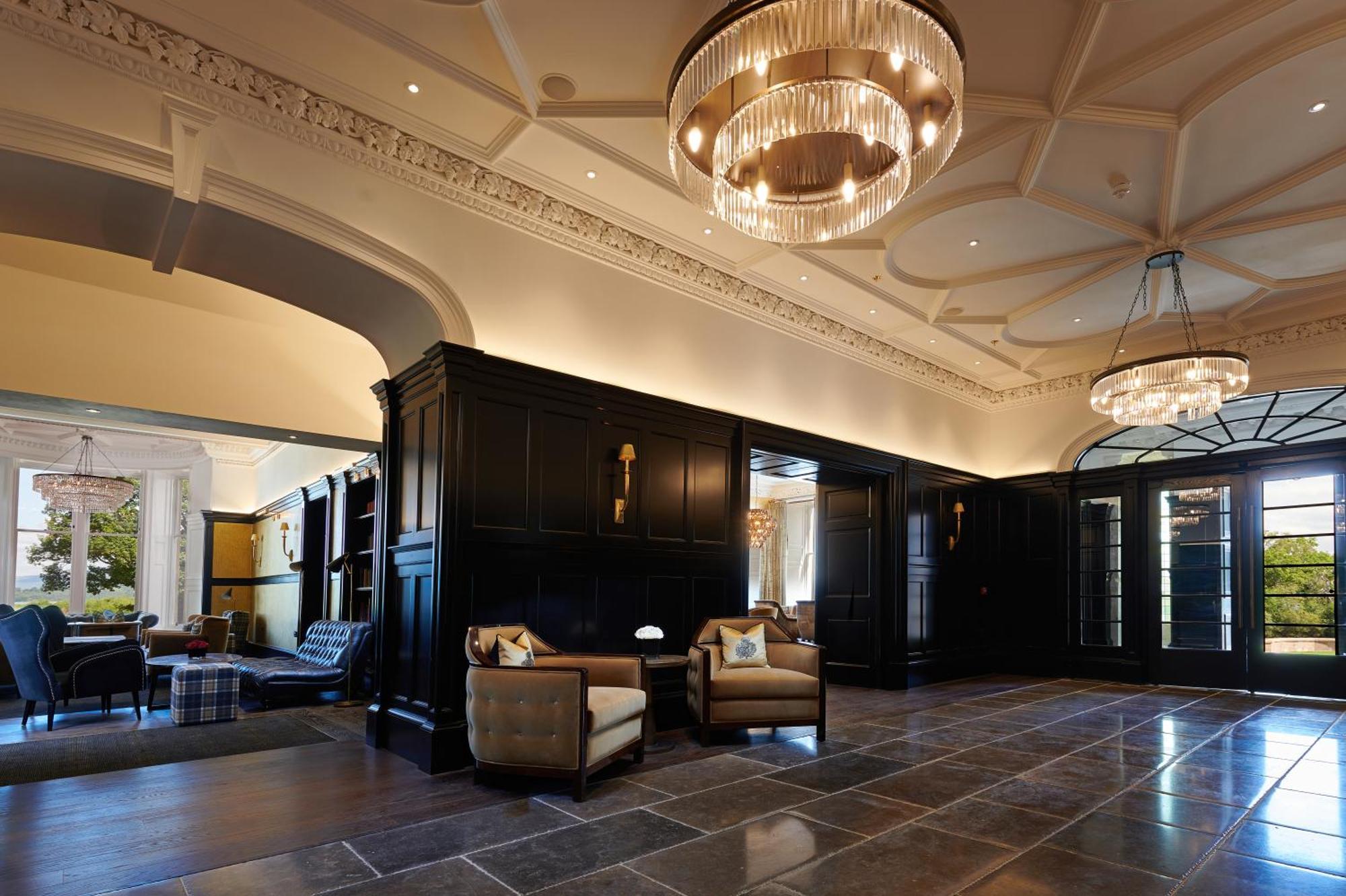 Cameron House On Loch Lomond Alexandria Esterno foto The hotel's lobby