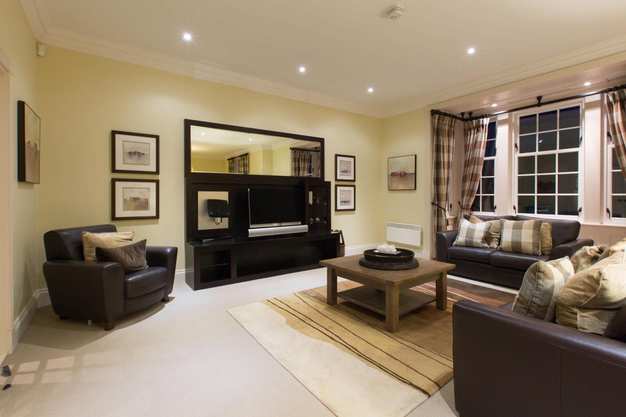 Cameron House On Loch Lomond Alexandria Esterno foto A living room in a private house